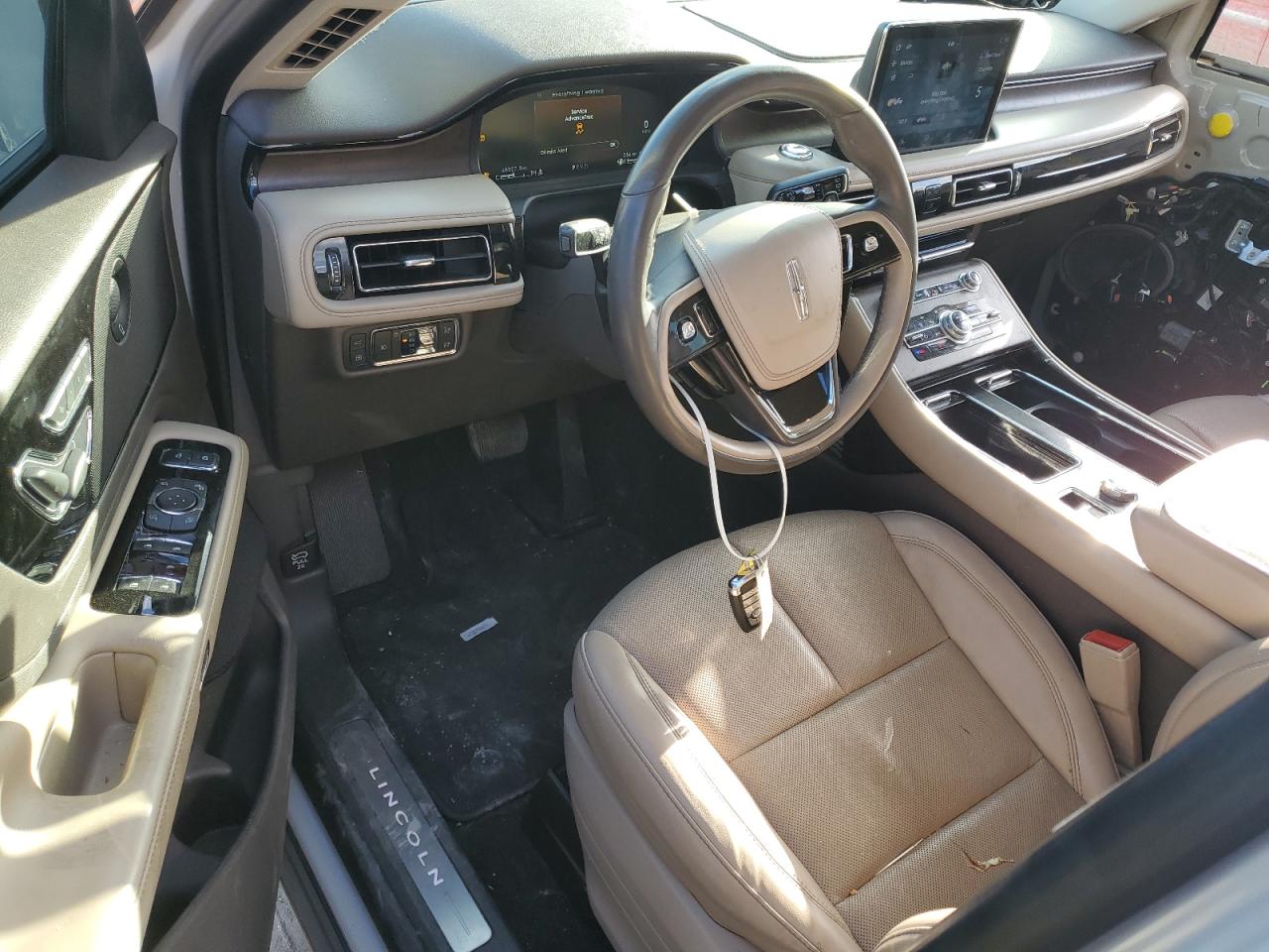 2020 Lincoln Aviator - Image 8