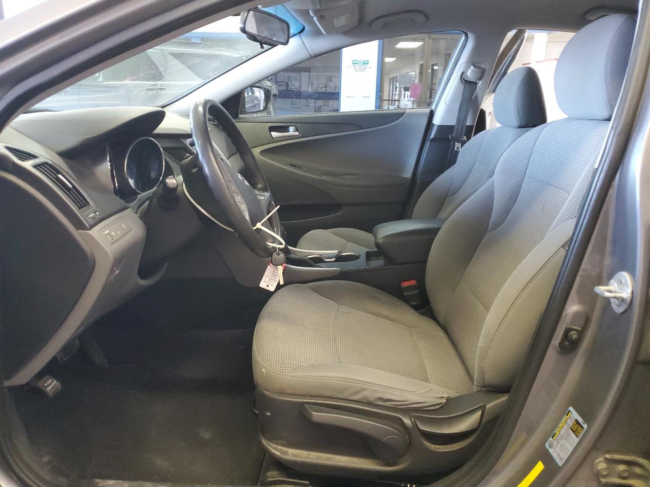 2014 Hyundai Sonata - Image 7