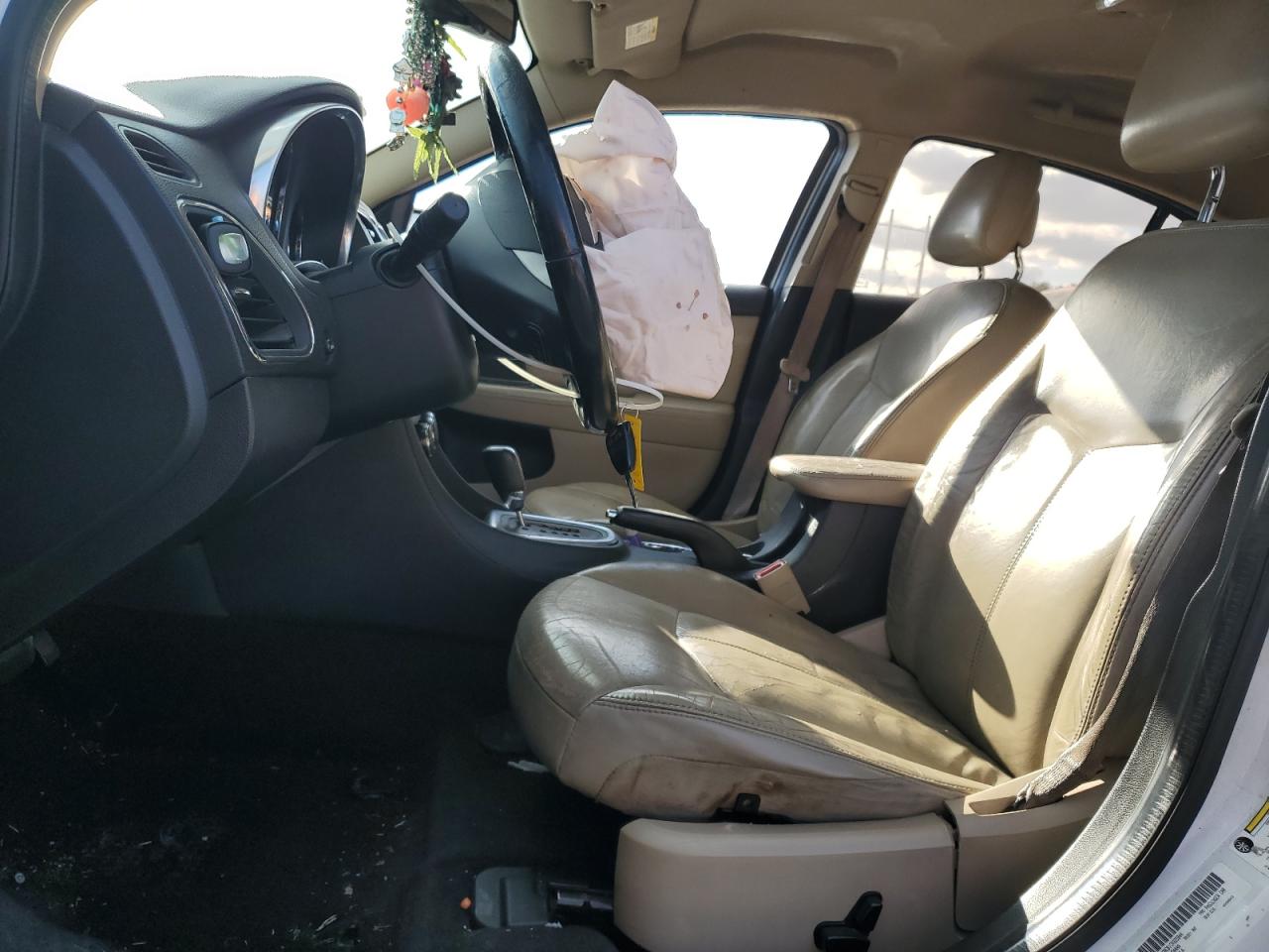 2012 Chrysler 200 - Image 7