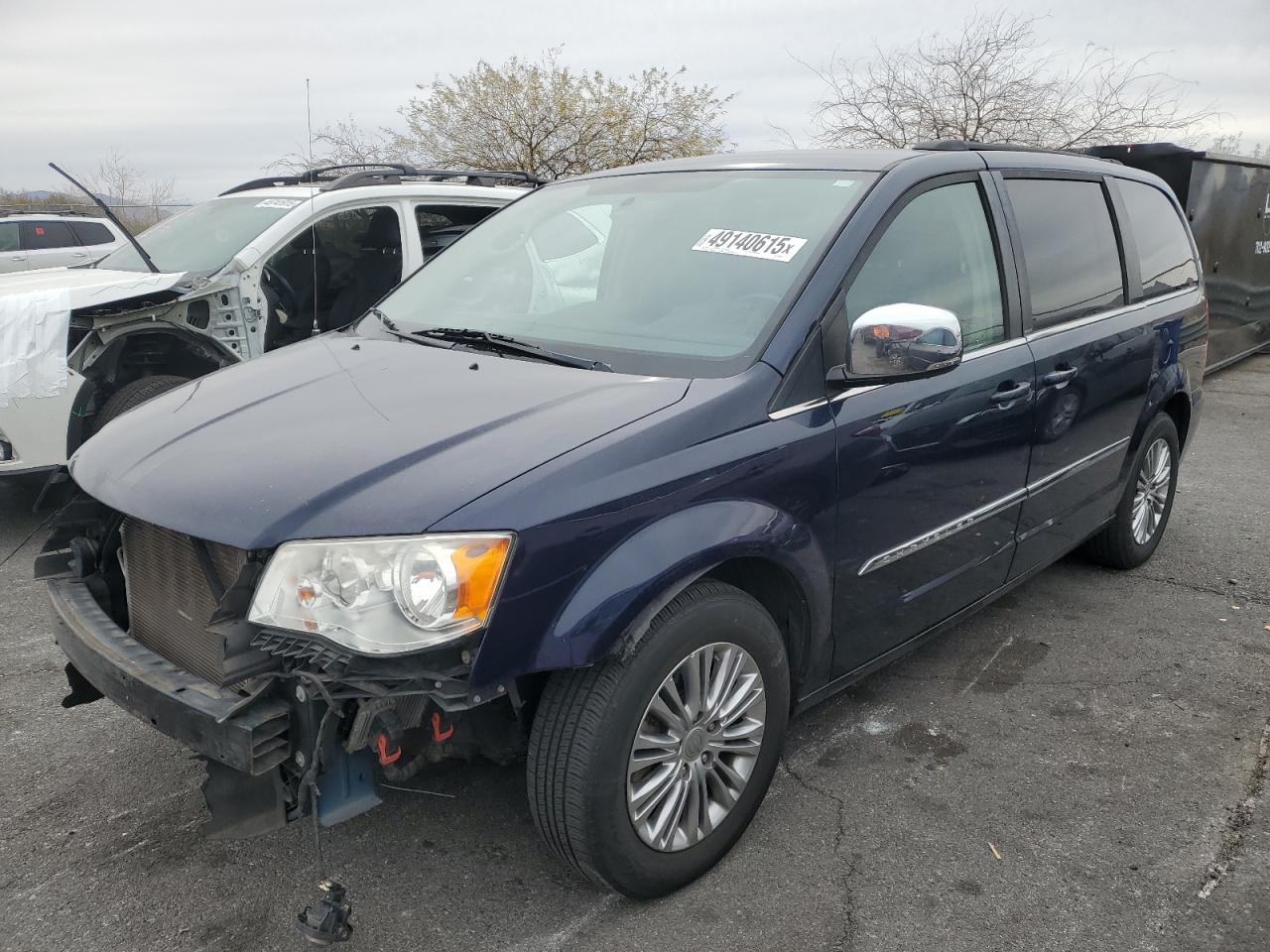 2013 Chrysler Town & Country Touring L na sprzedaż w North Las Vegas, NV - Front End
