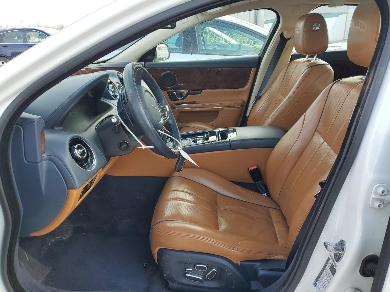 2015 Jaguar XJ - Image 7