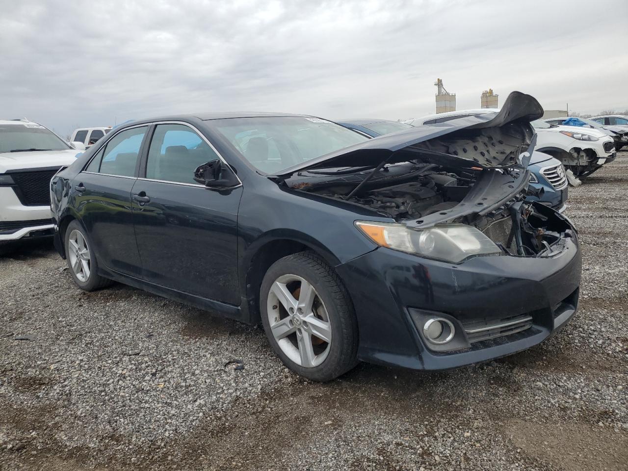 2014 Toyota Camry - Image 4