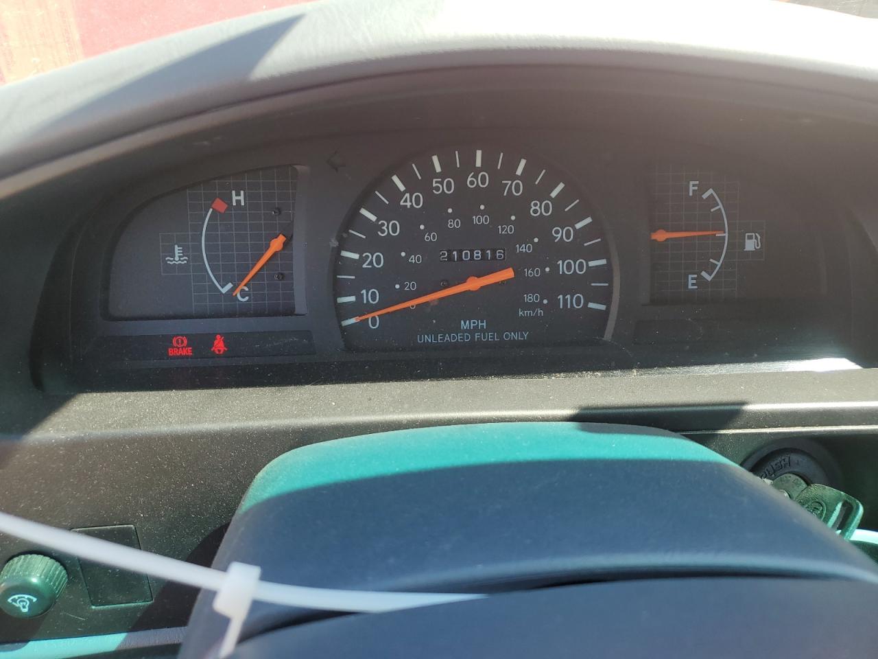 2000 Toyota Tacoma - Image 9