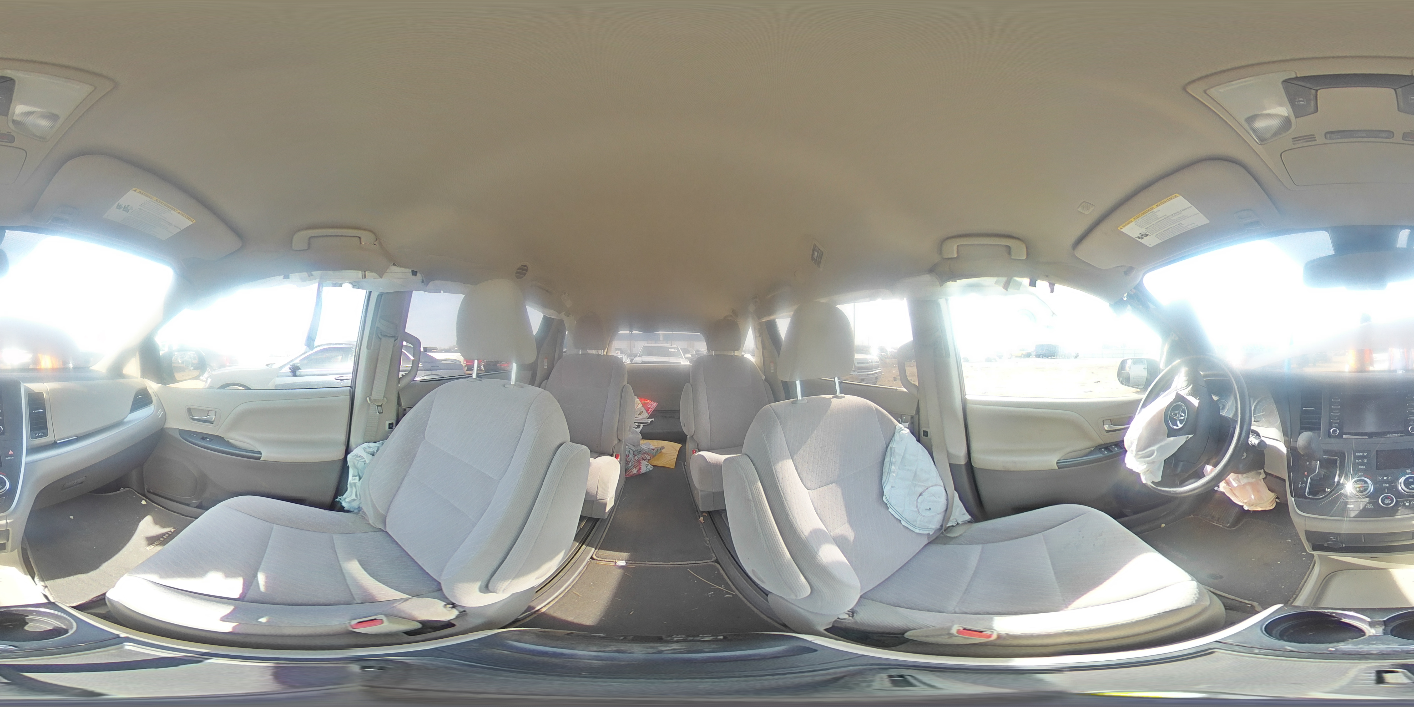 2020 Toyota Sienna - Image 14