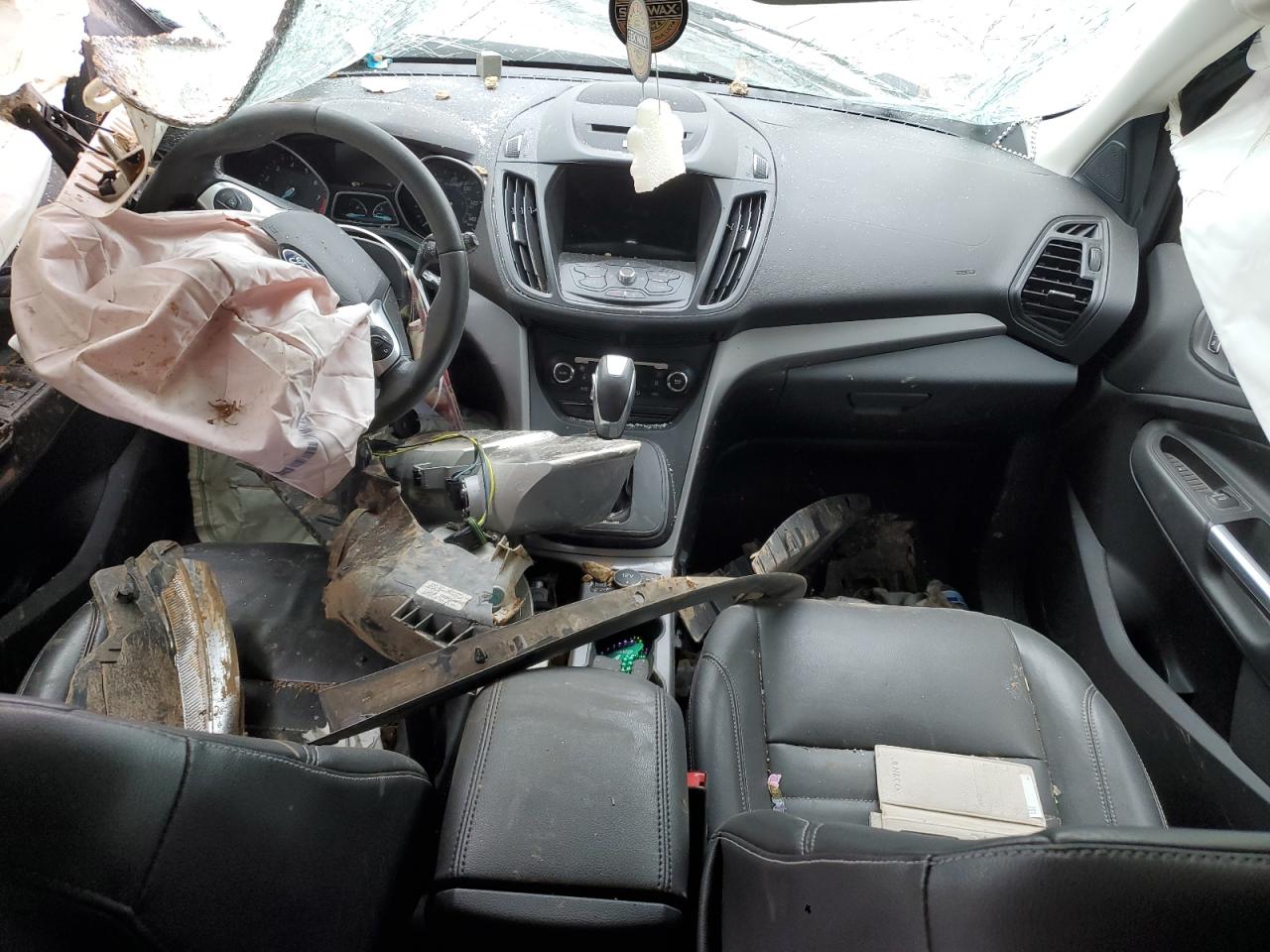 1FMCU9G99GUC88965 FORD ESCAPE 2016