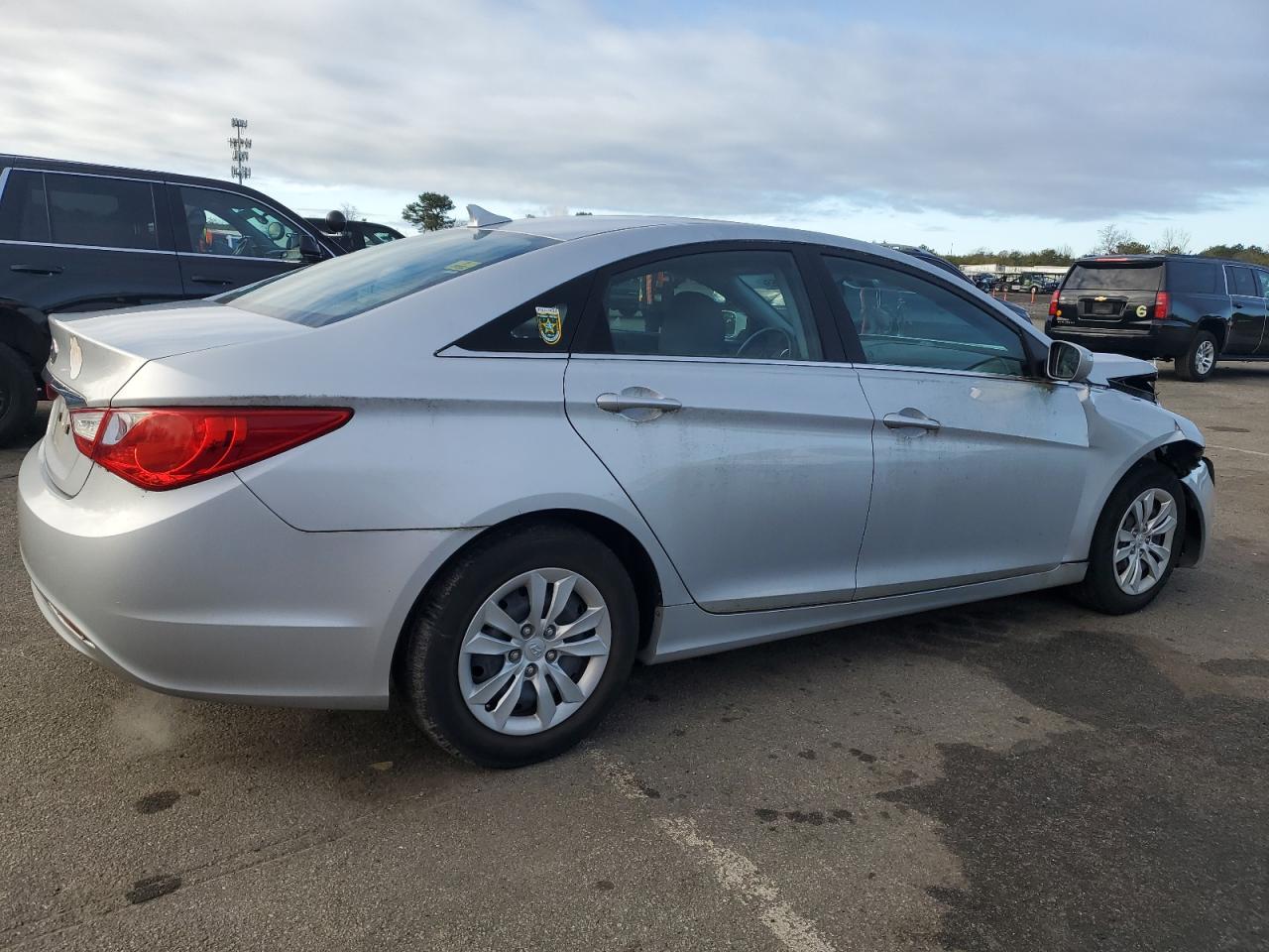 2011 Hyundai Sonata - Image 3