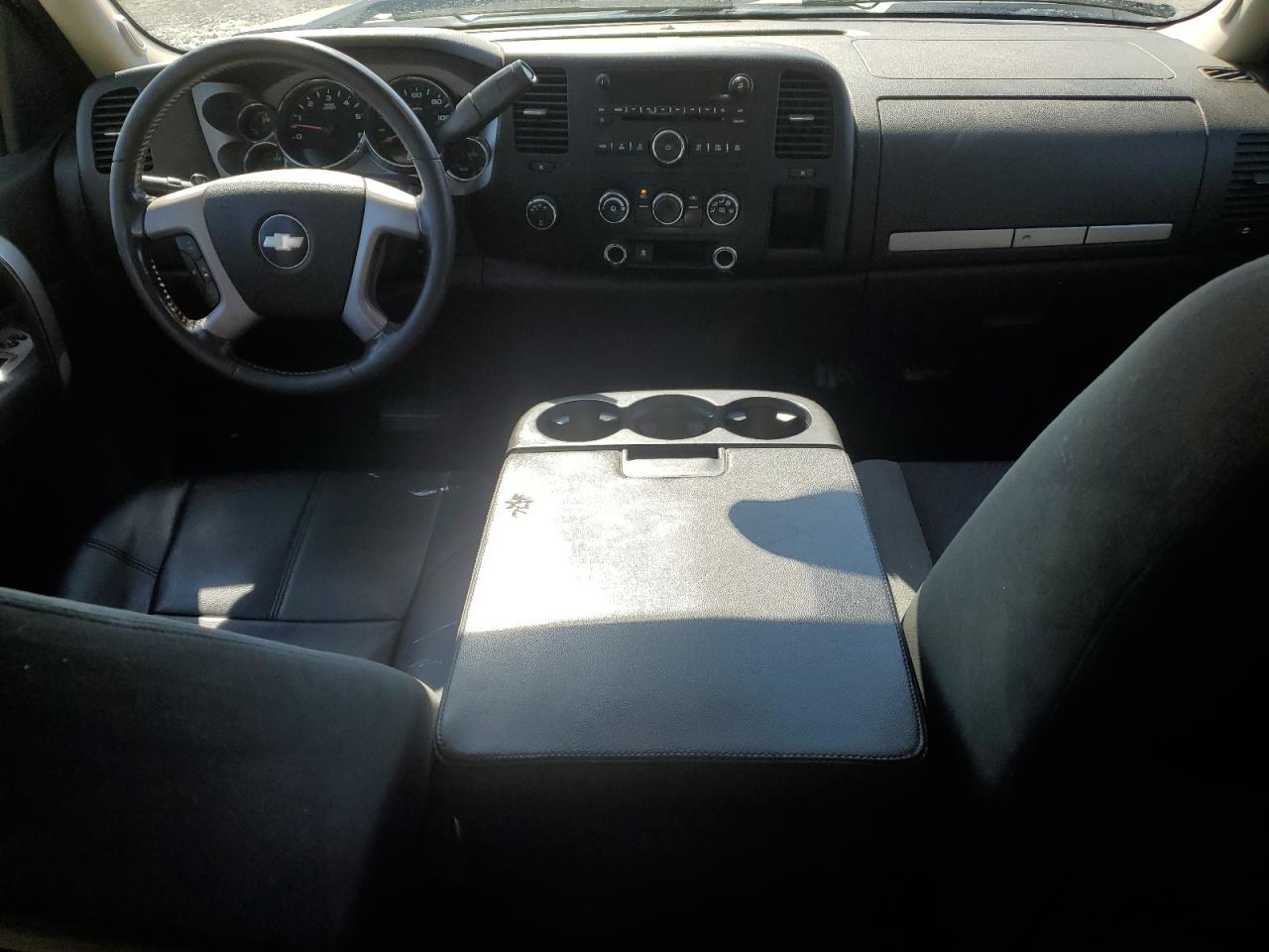 2009 Chevrolet Silverado - Image 8