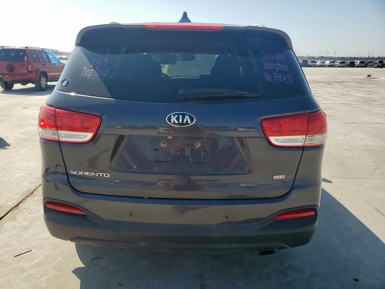 2016 Kia Sorento - Image 6
