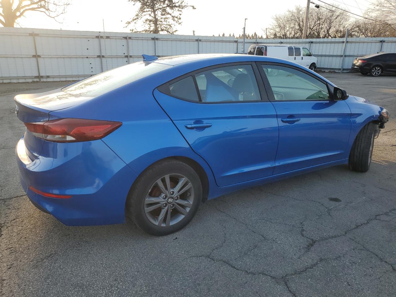2017 Hyundai Elantra - Image 3