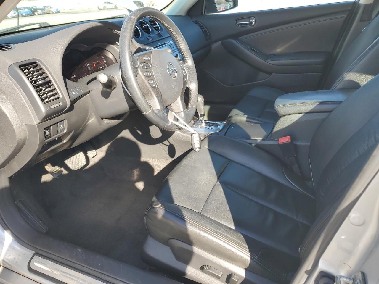2012 Nissan Altima - Image 7