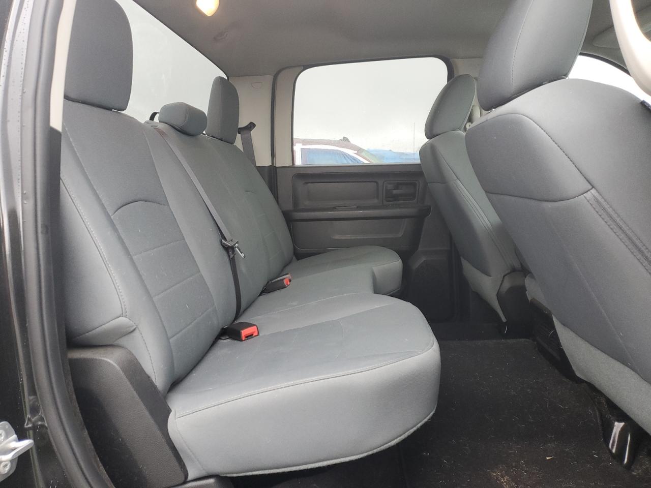 2016 RAM 1500 - Image 10