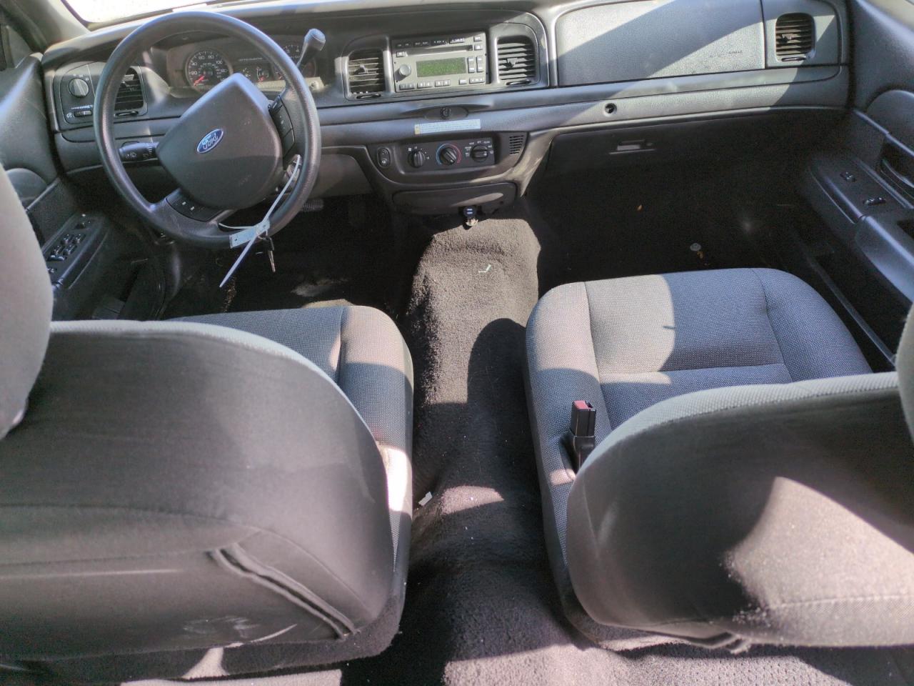 2008 Ford Crown Victoria - Image 8