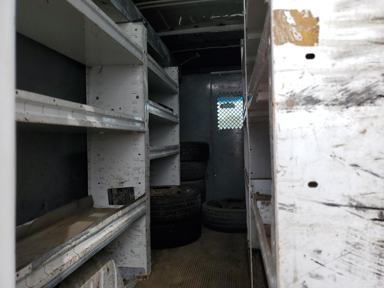 2005 Dodge Sprinter - Image 10
