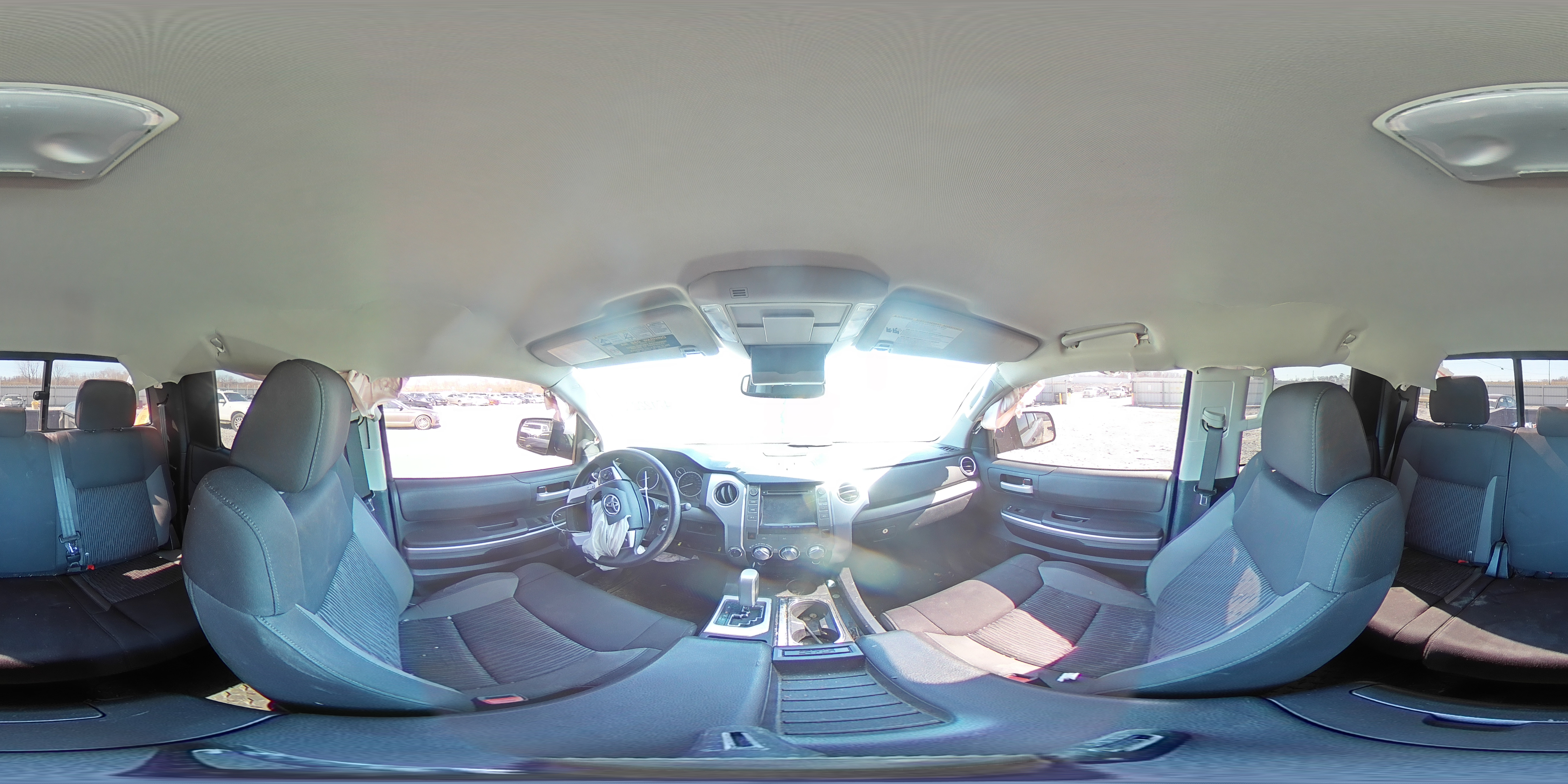 2015 Toyota Tundra - Image 13