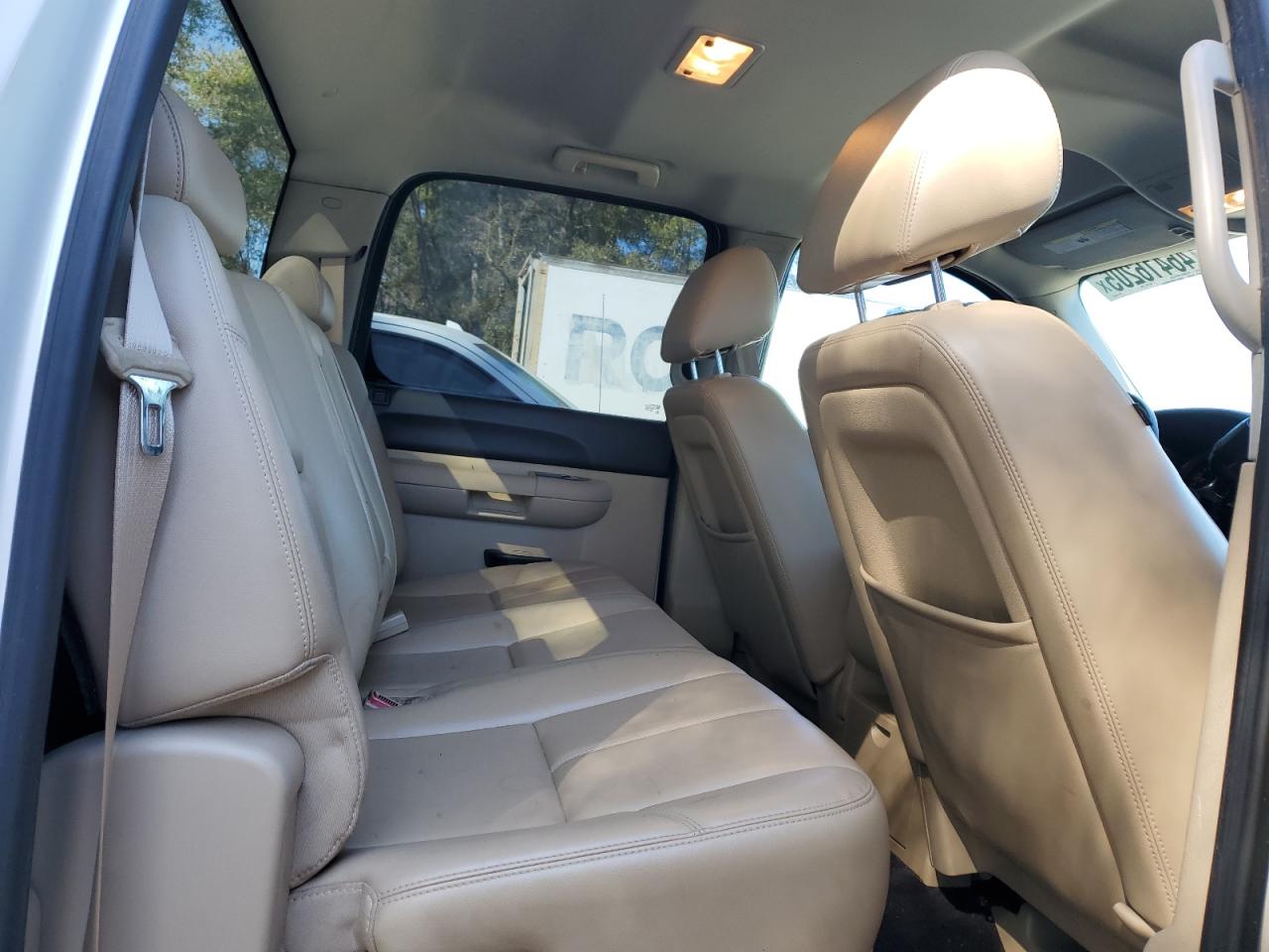 2011 GMC Sierra - Image 10