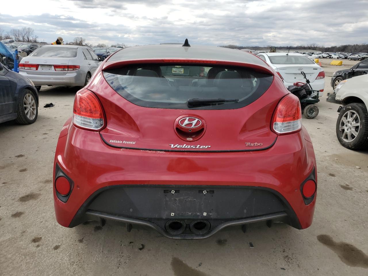 2013 Hyundai Veloster - Image 6