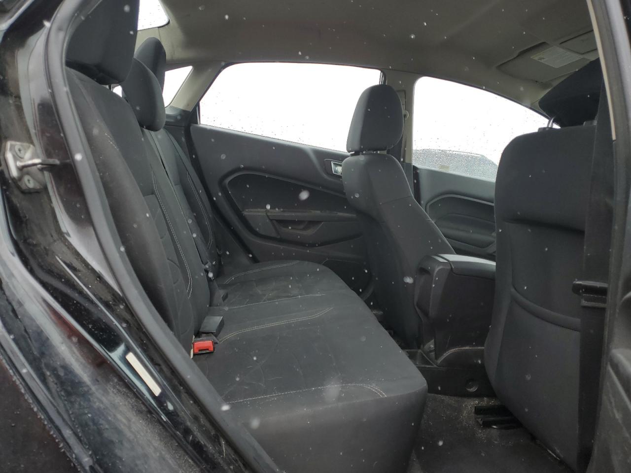 2014 Ford Fiesta - Image 10