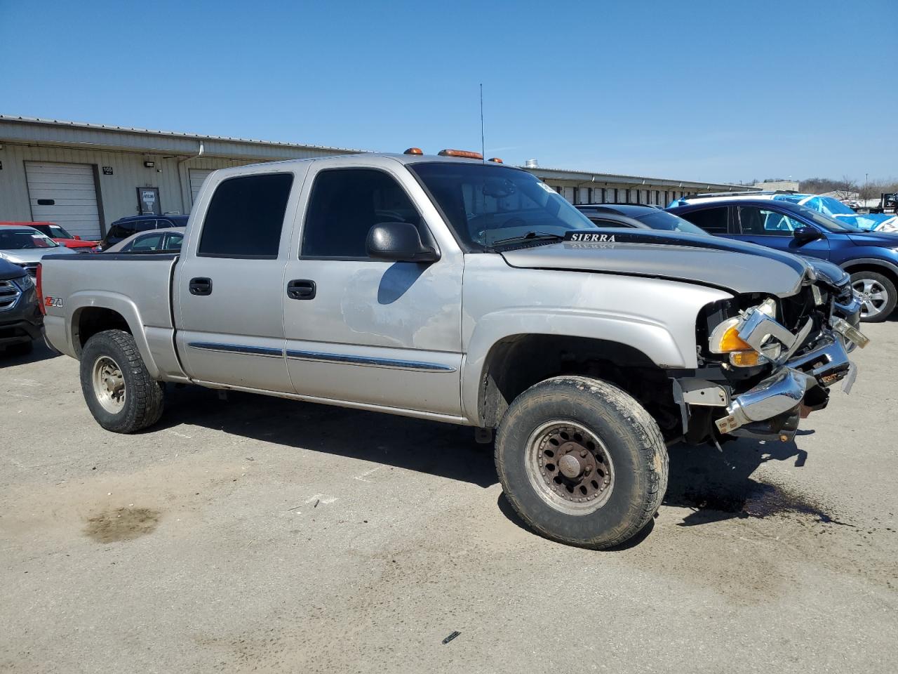 2004 GMC Sierra - Image 4