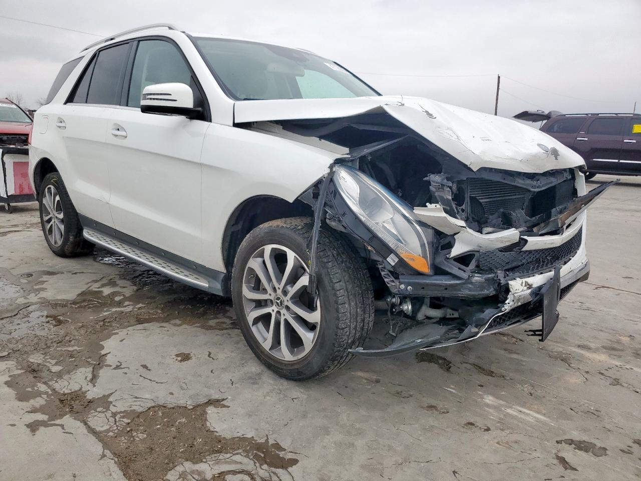 2017 Mercedes-Benz GLE - Image 4
