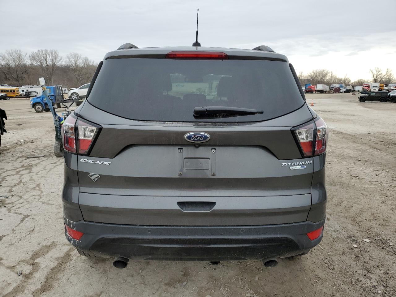 1FMCU9J99HUB79870 FORD ESCAPE 2017