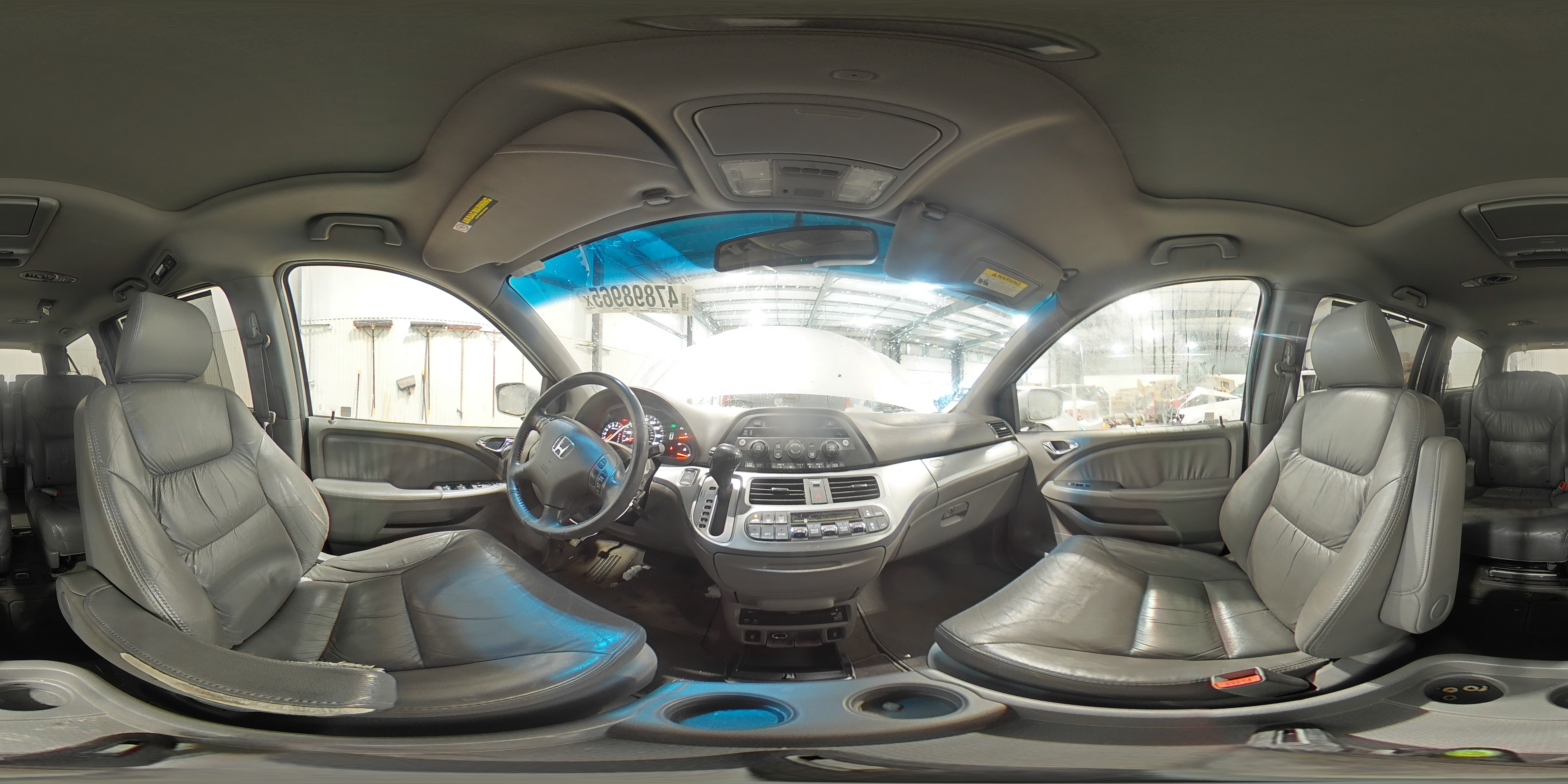 2010 Honda Odyssey - Image 14