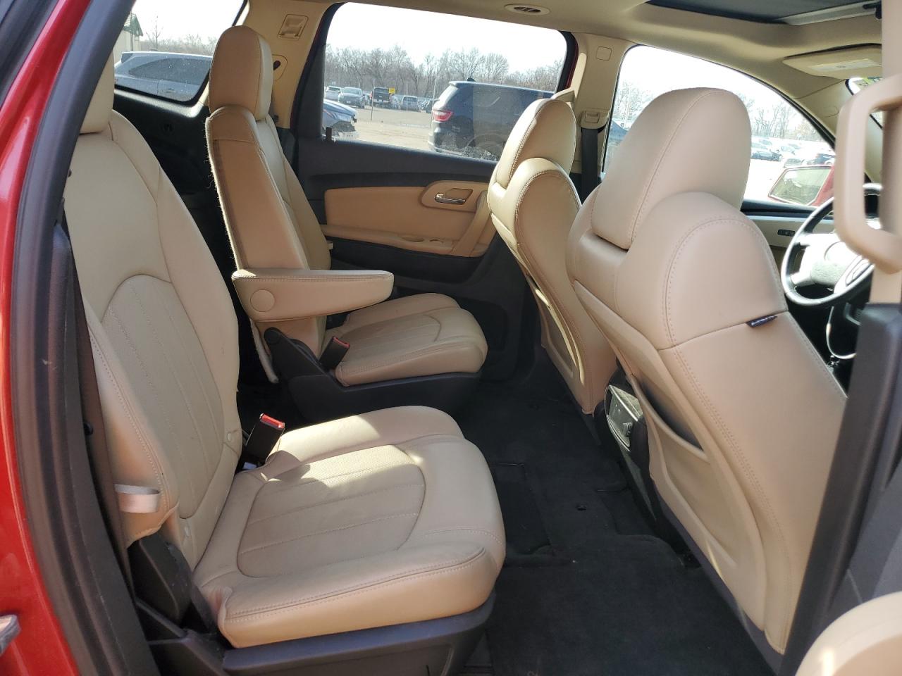 2012 Chevrolet Traverse - Image 11