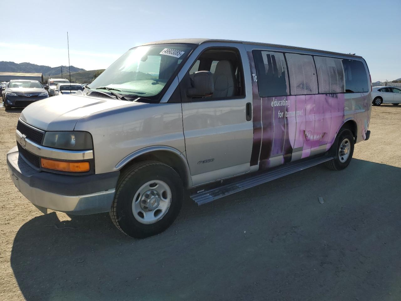 2005 Chevrolet Express - Image 1