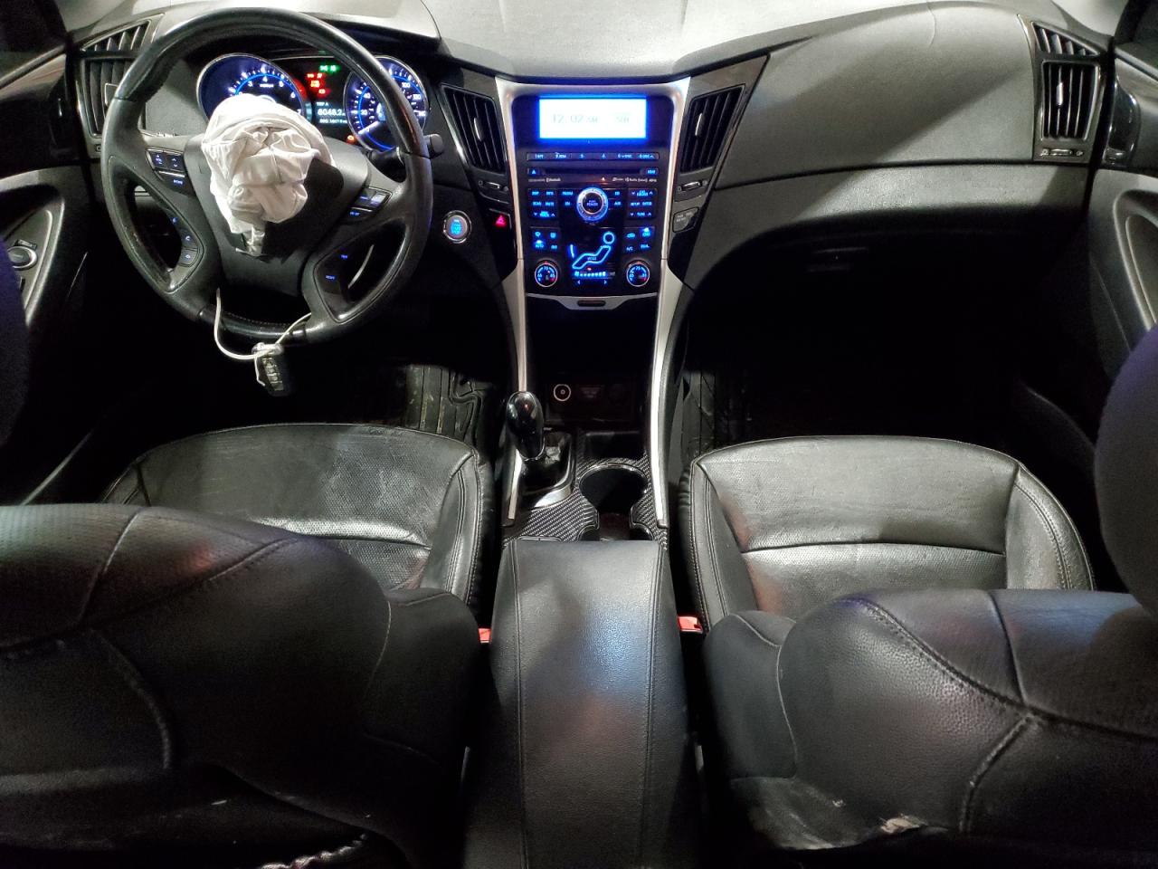 2011 Hyundai Sonata - Image 8