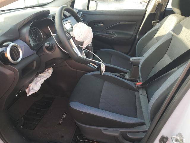  NISSAN VERSA 2024 Biały