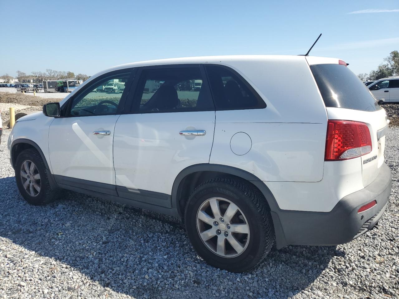 2011 Kia Sorento - Image 2