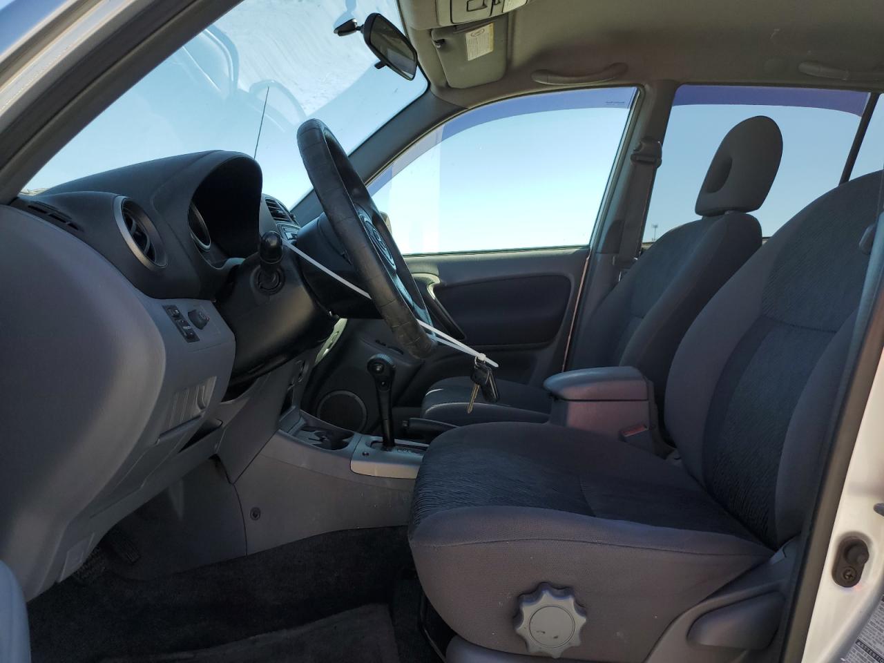 2003 Toyota RAV 4 - Image 7