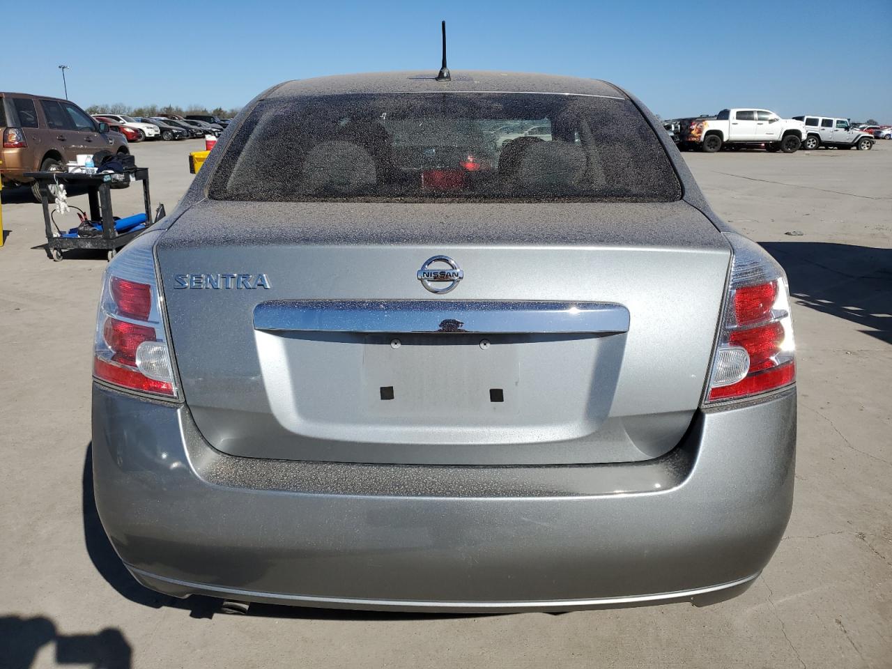 2010 Nissan Sentra - Image 6