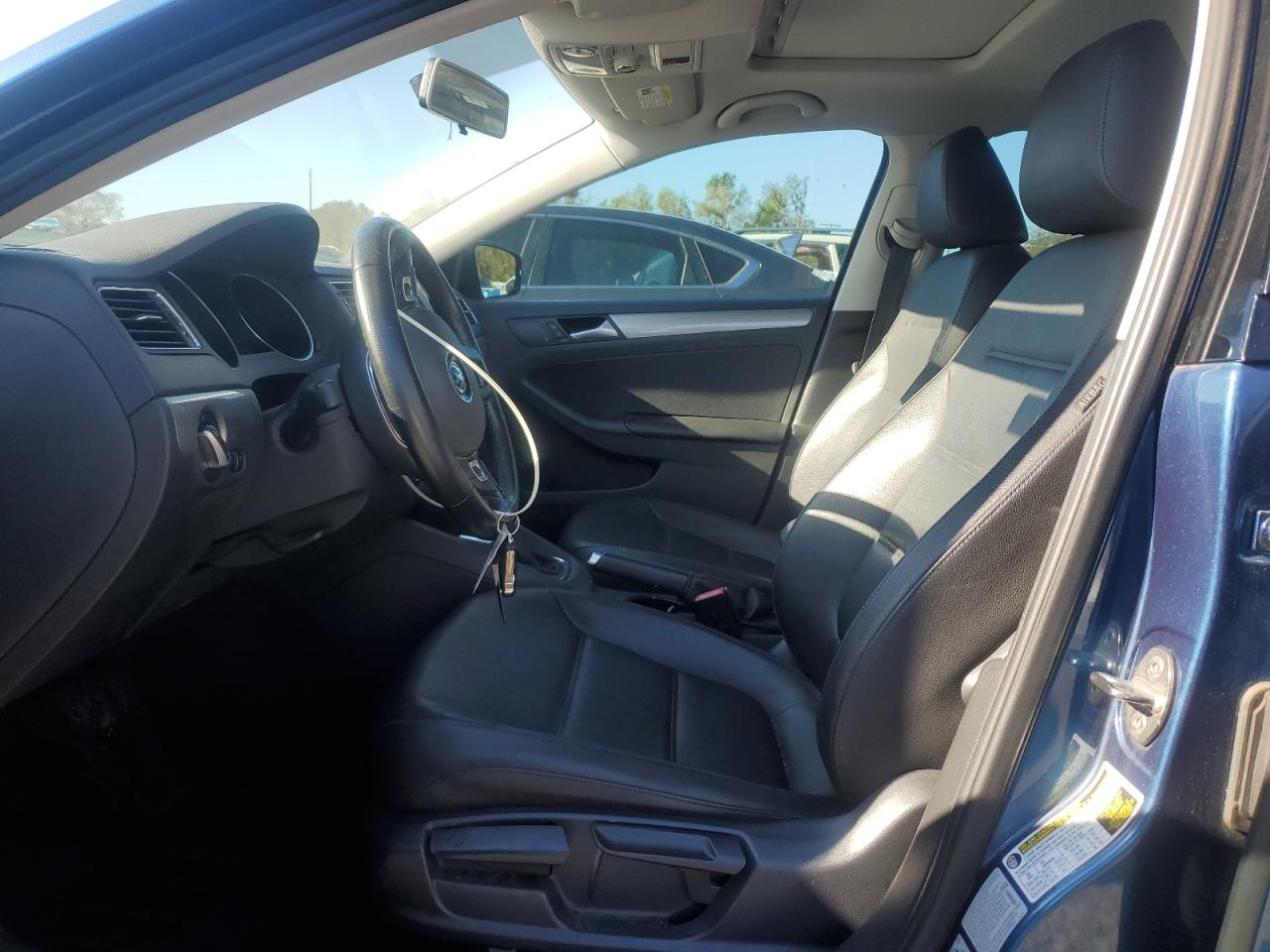 2017 Volkswagen Jetta - Image 7