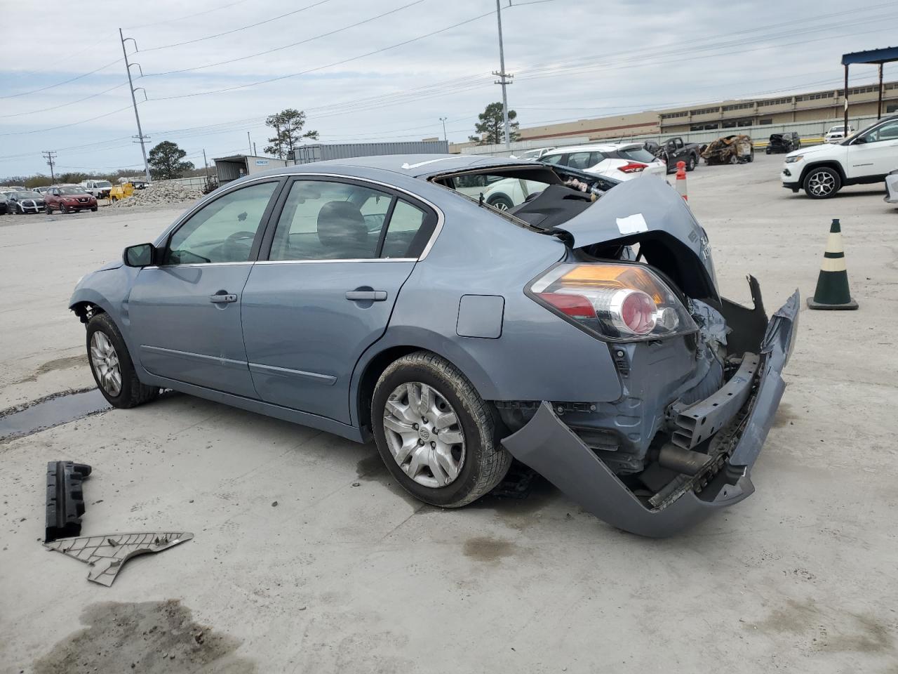 2012 Nissan Altima - Image 2
