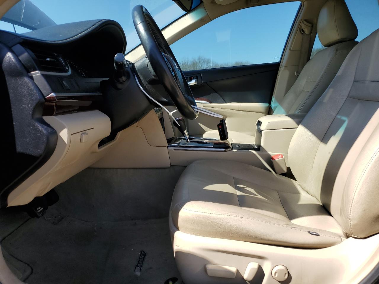 2014 Toyota Camry - Image 7