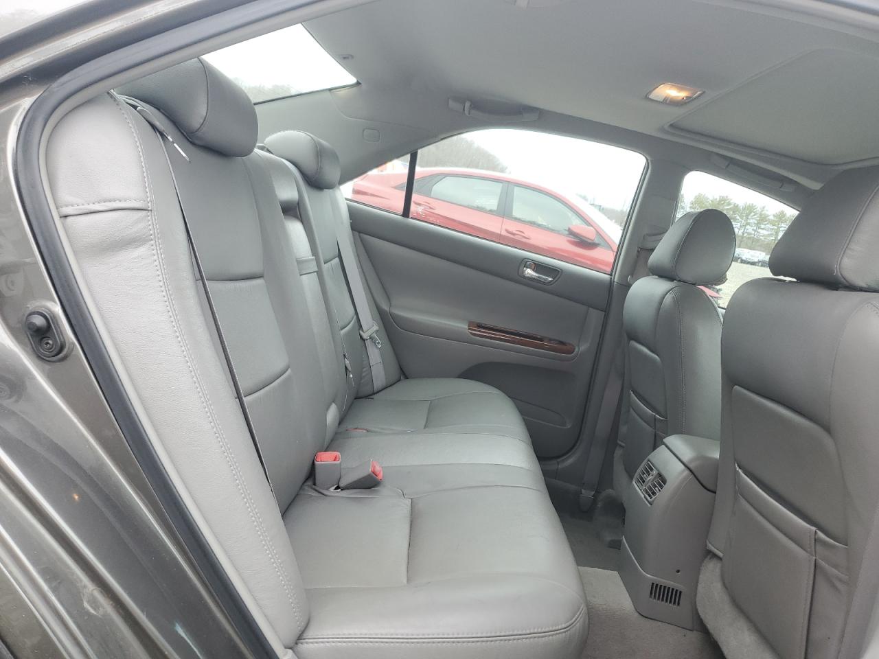 2004 Toyota Camry - Image 10