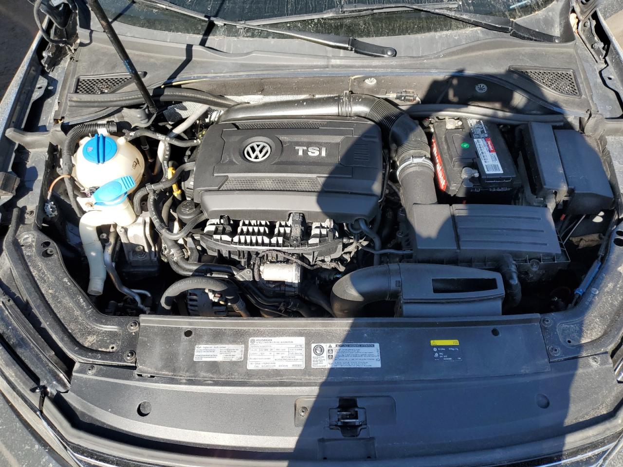 2017 Volkswagen Passat - Image 11