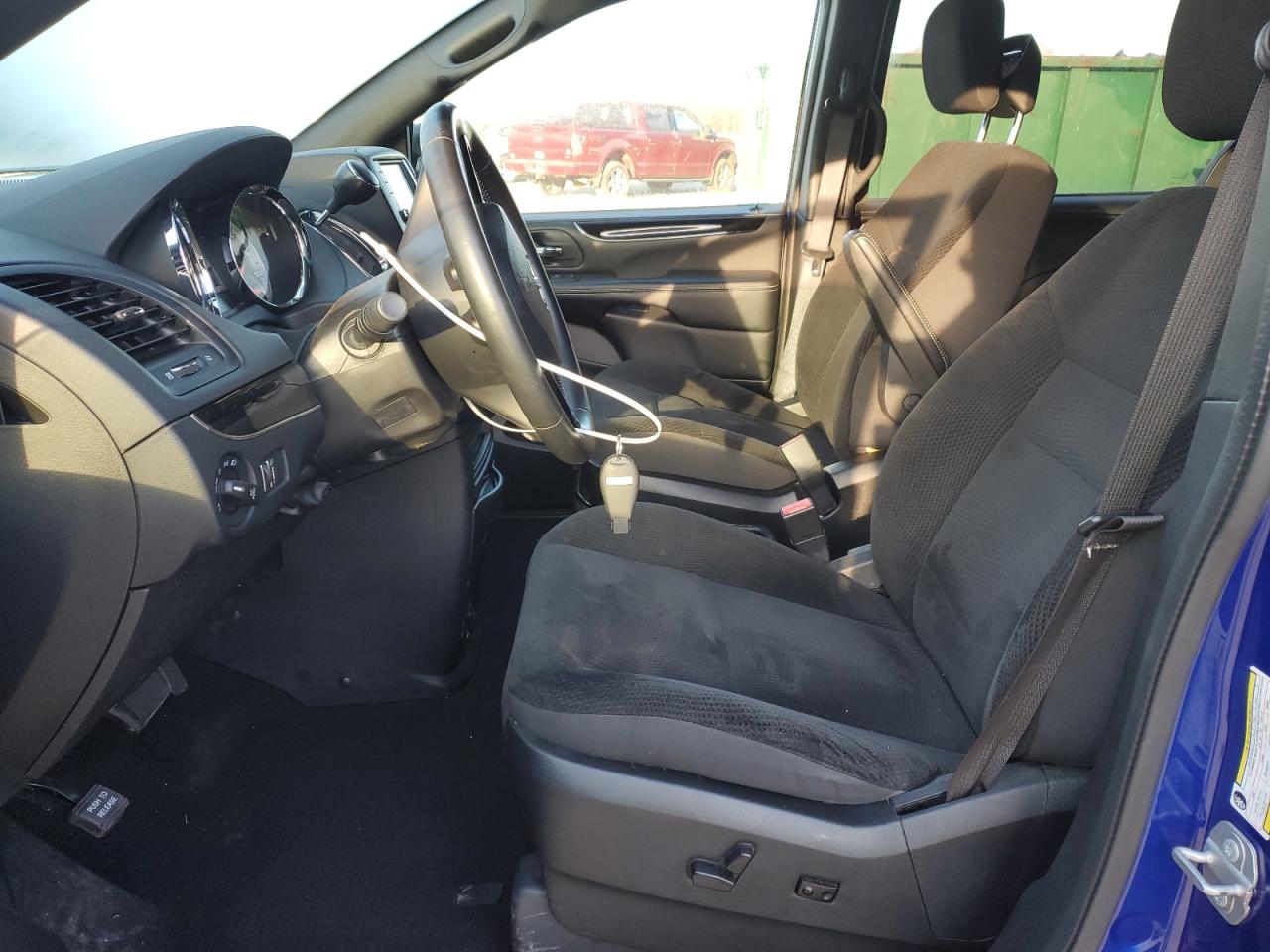 2019 Dodge Caravan - Image 7