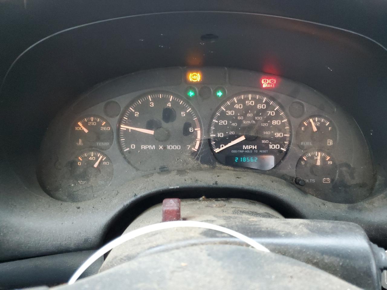 2003 Chevrolet S-10 Pickup - Image 9