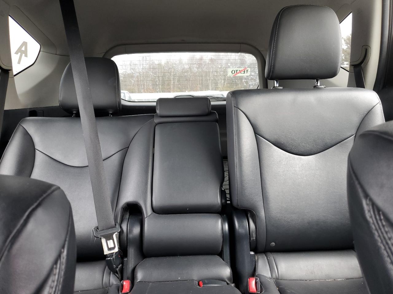 2015 Toyota Prius - Image 10