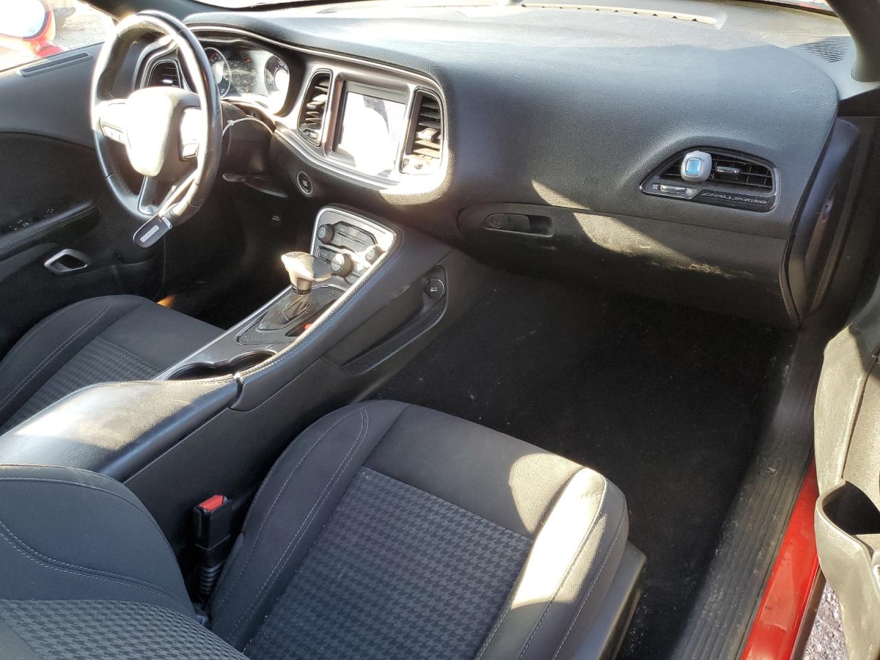 2019 Dodge Challenger - Image 8