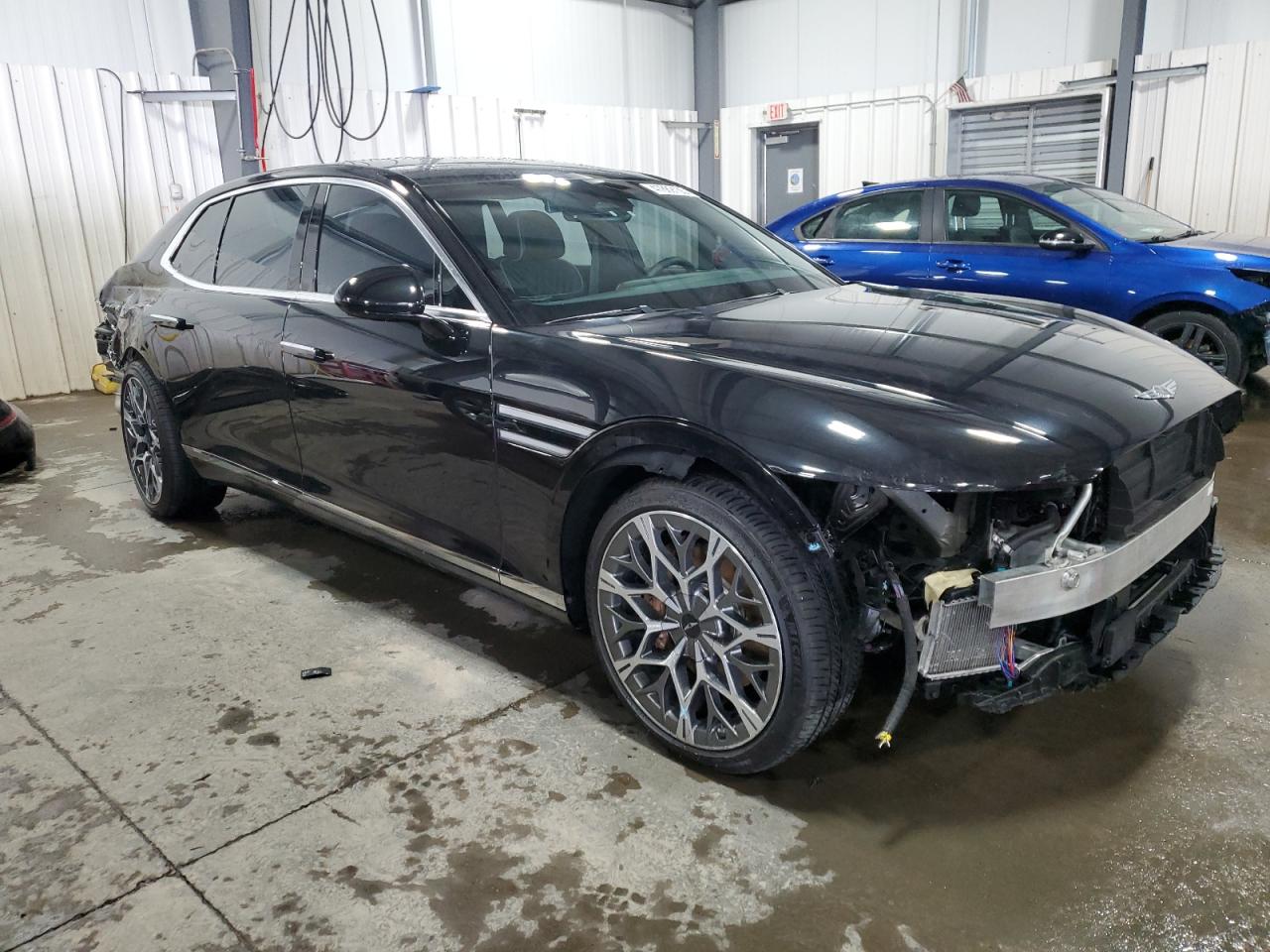 2024 Genesis G90 - Image 4
