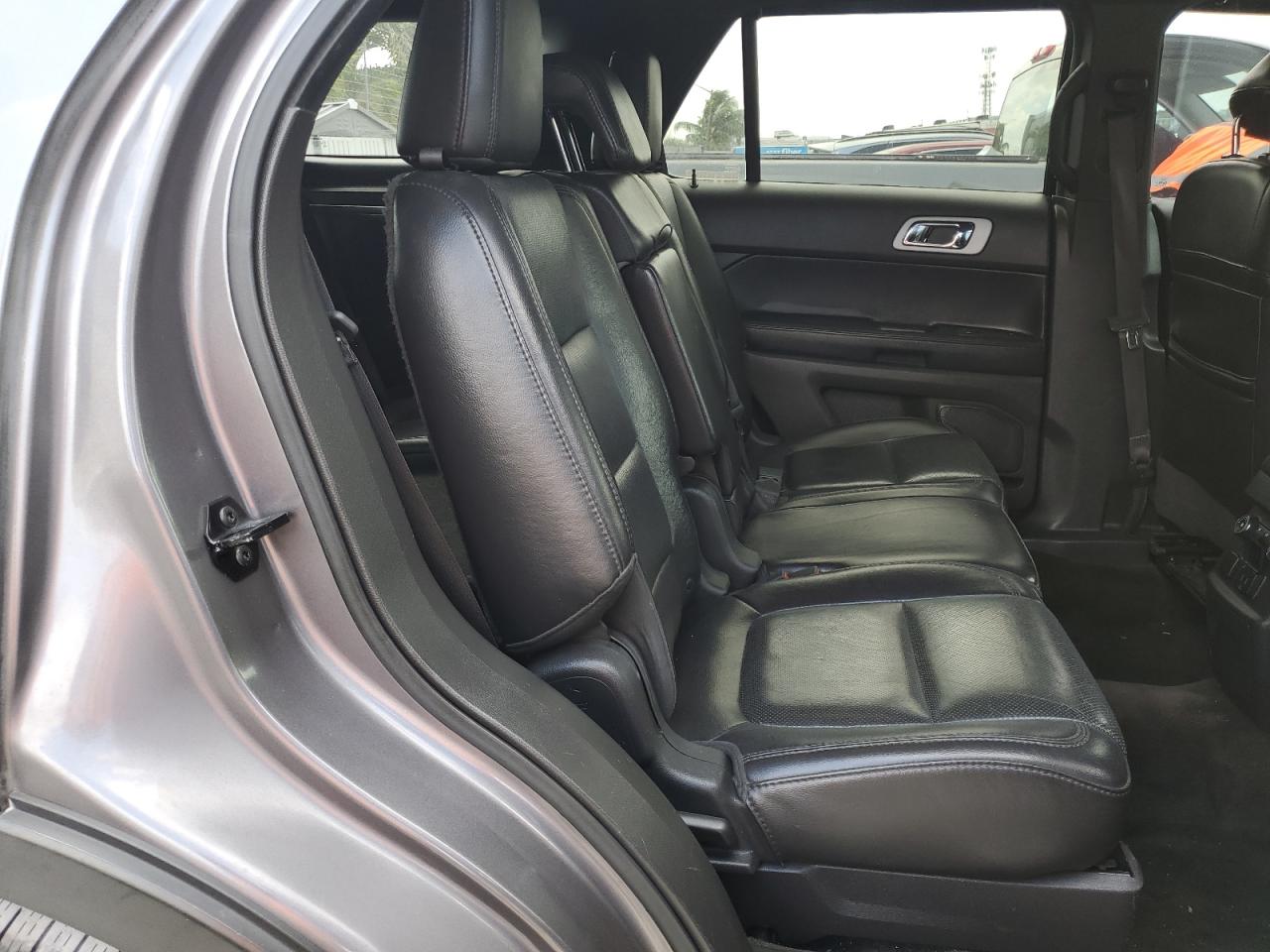 2014 Ford Explorer - Image 11