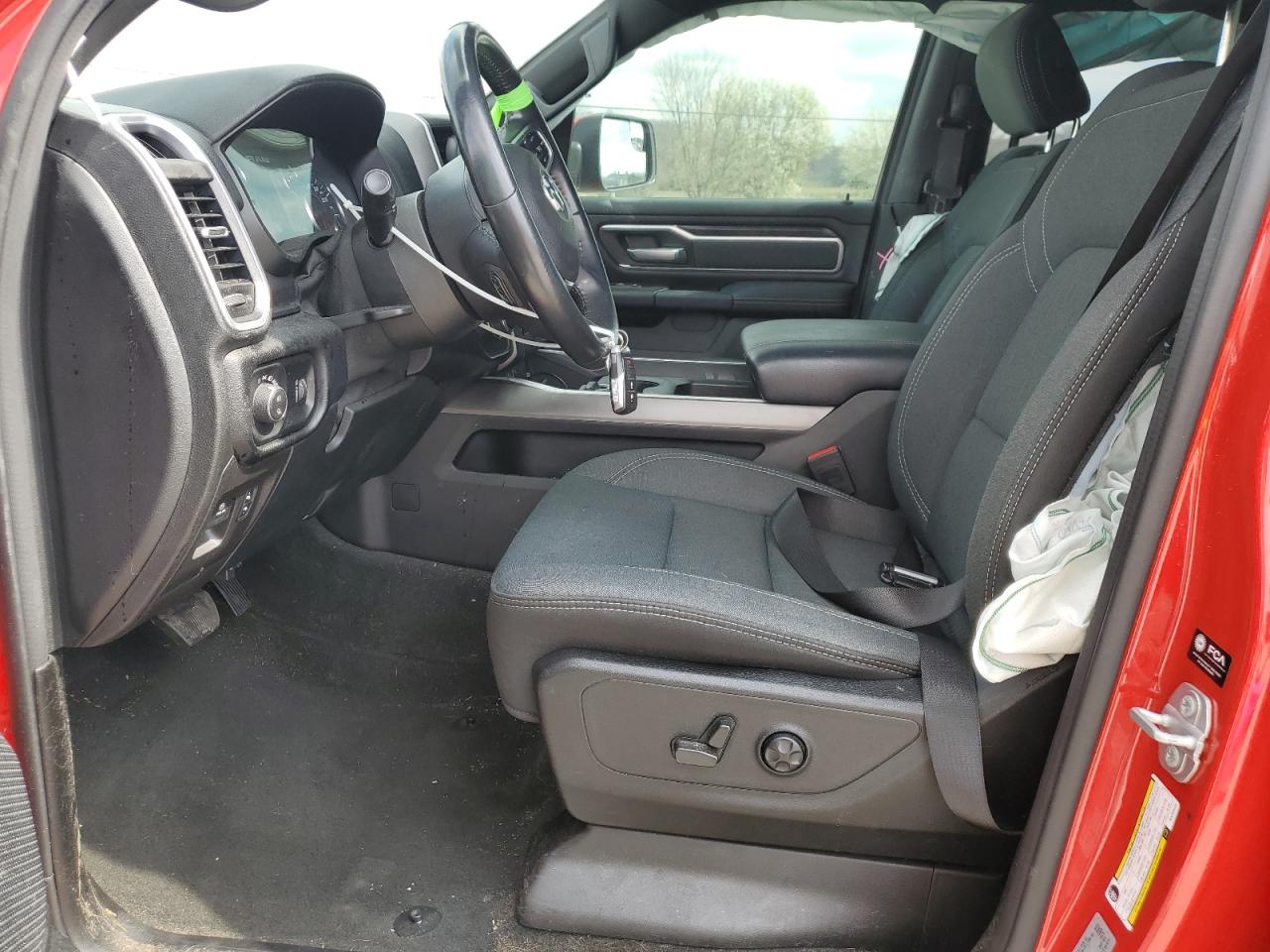 2021 RAM 1500 - Image 7
