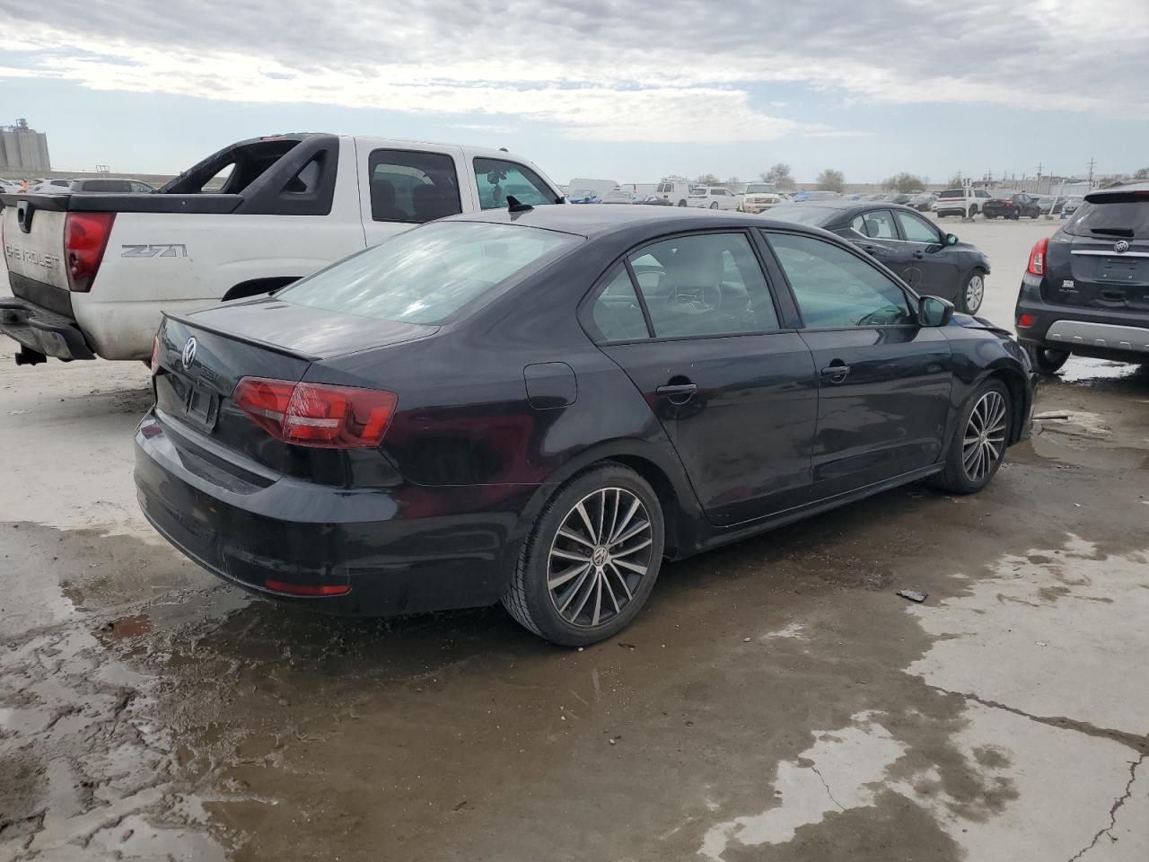 2016 Volkswagen Jetta - Image 3