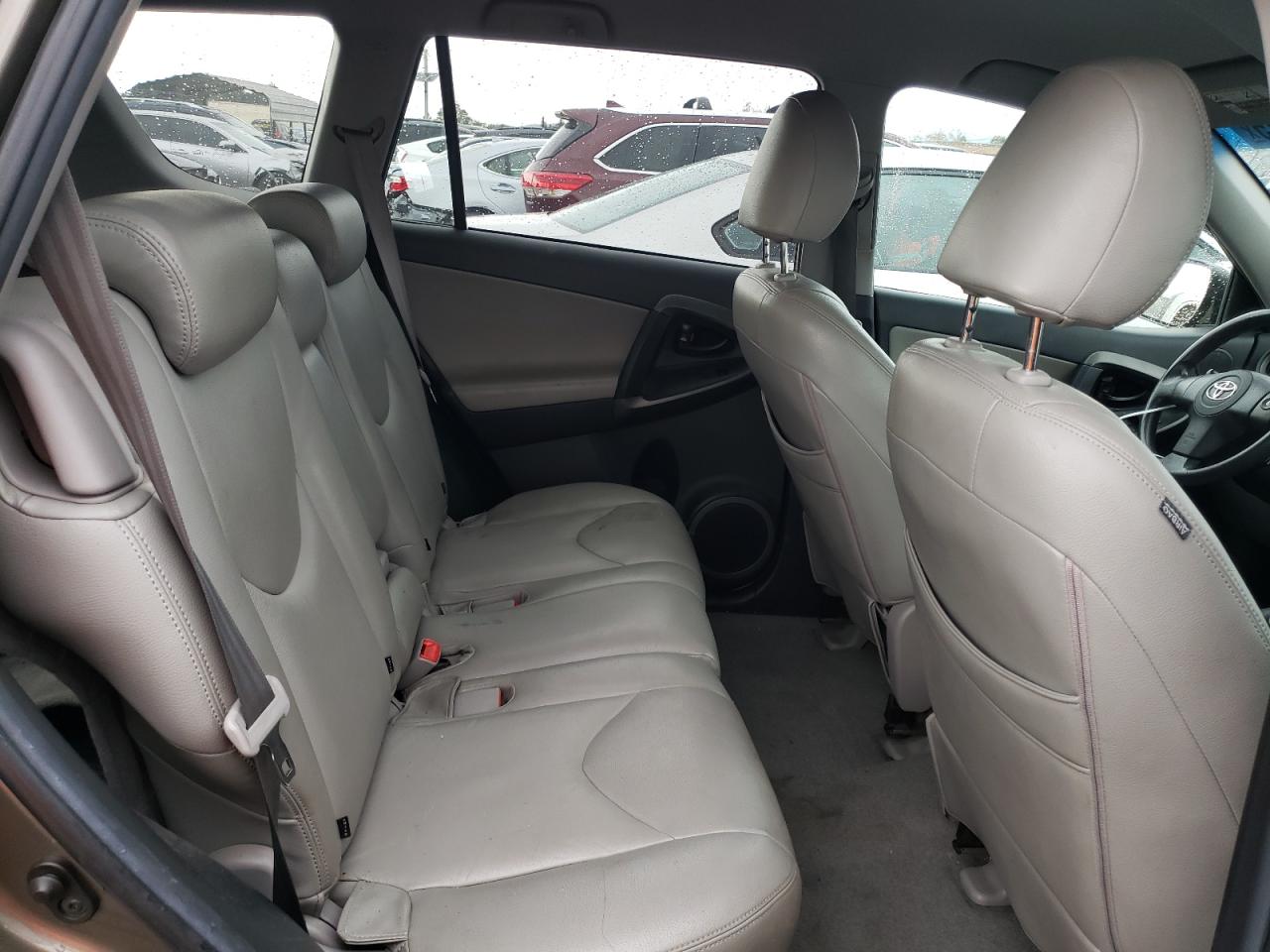 2011 Toyota RAV 4 - Image 12