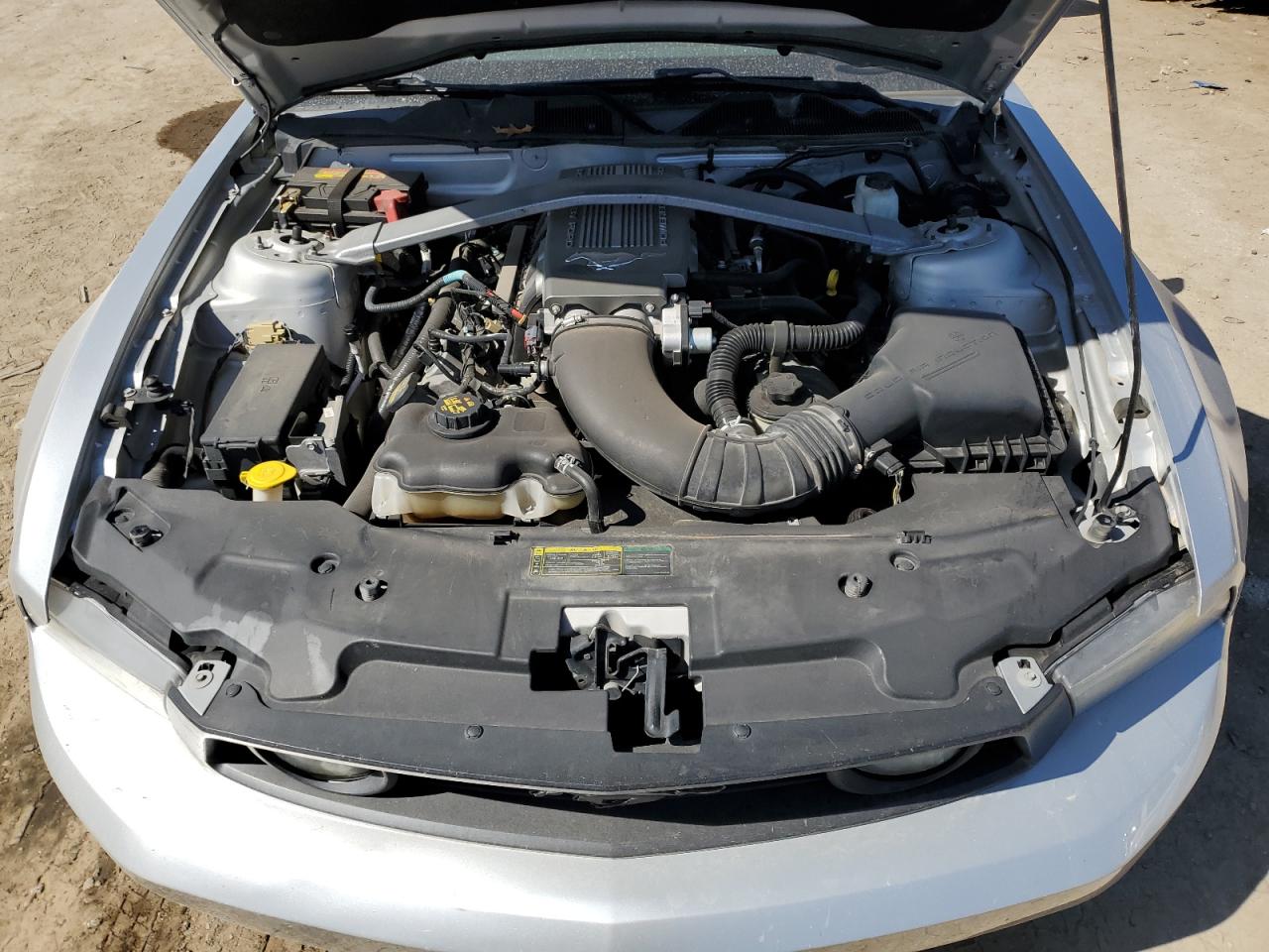 2010 Ford Mustang - Image 11