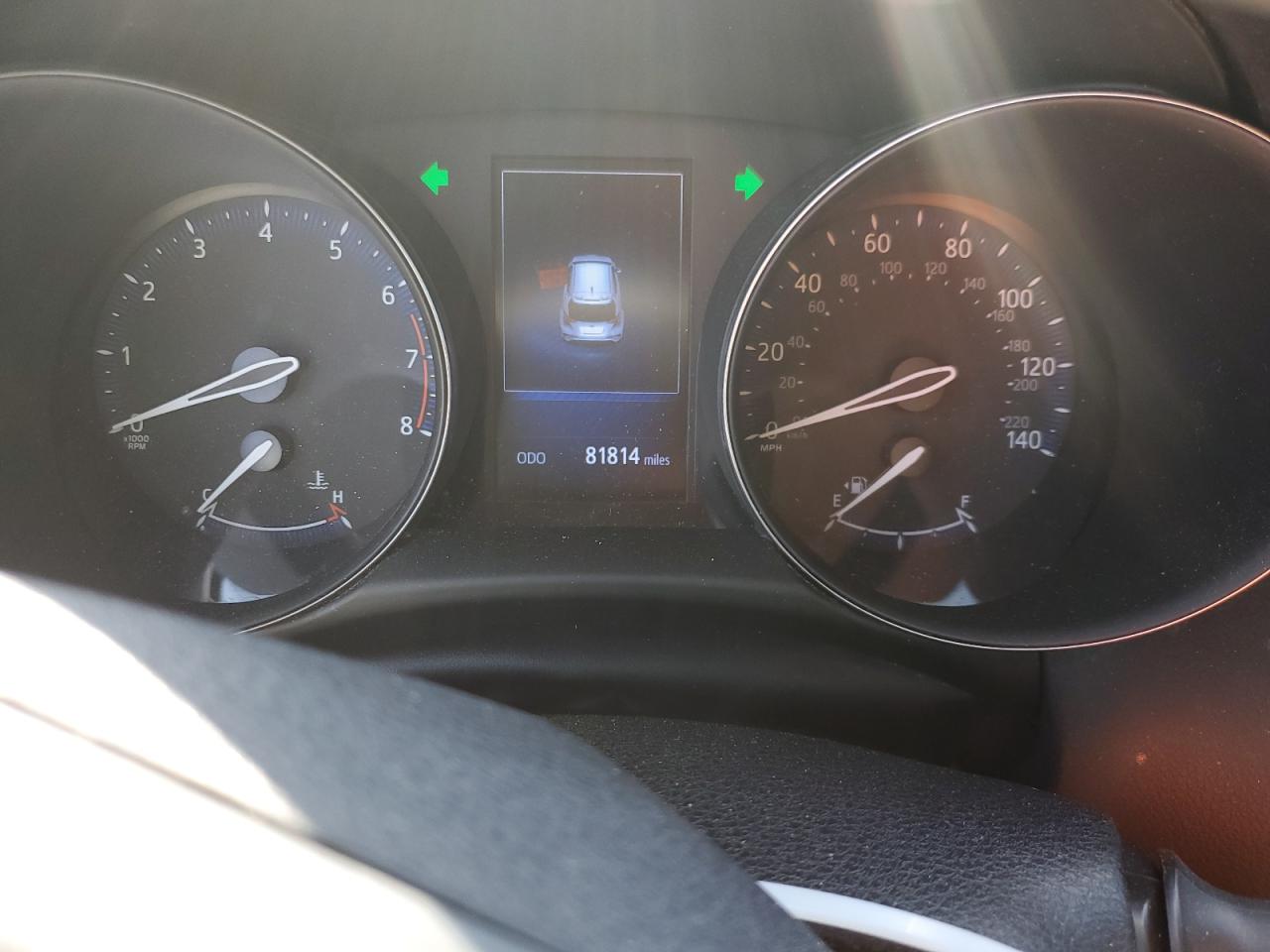 NMTKHMBX5JR015884 TOYOTA C-HR 2018