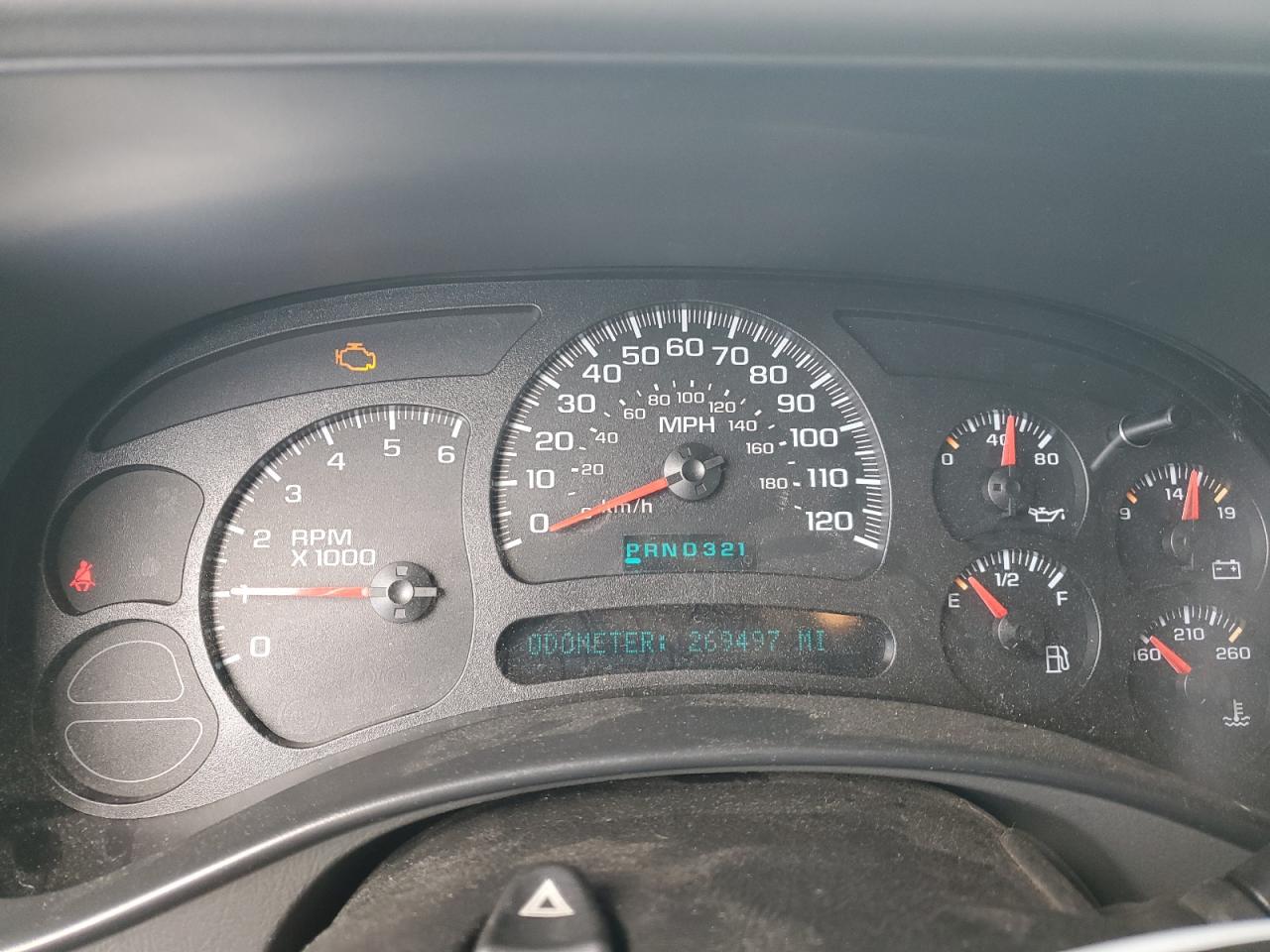2004 Chevrolet Silverado - Image 9