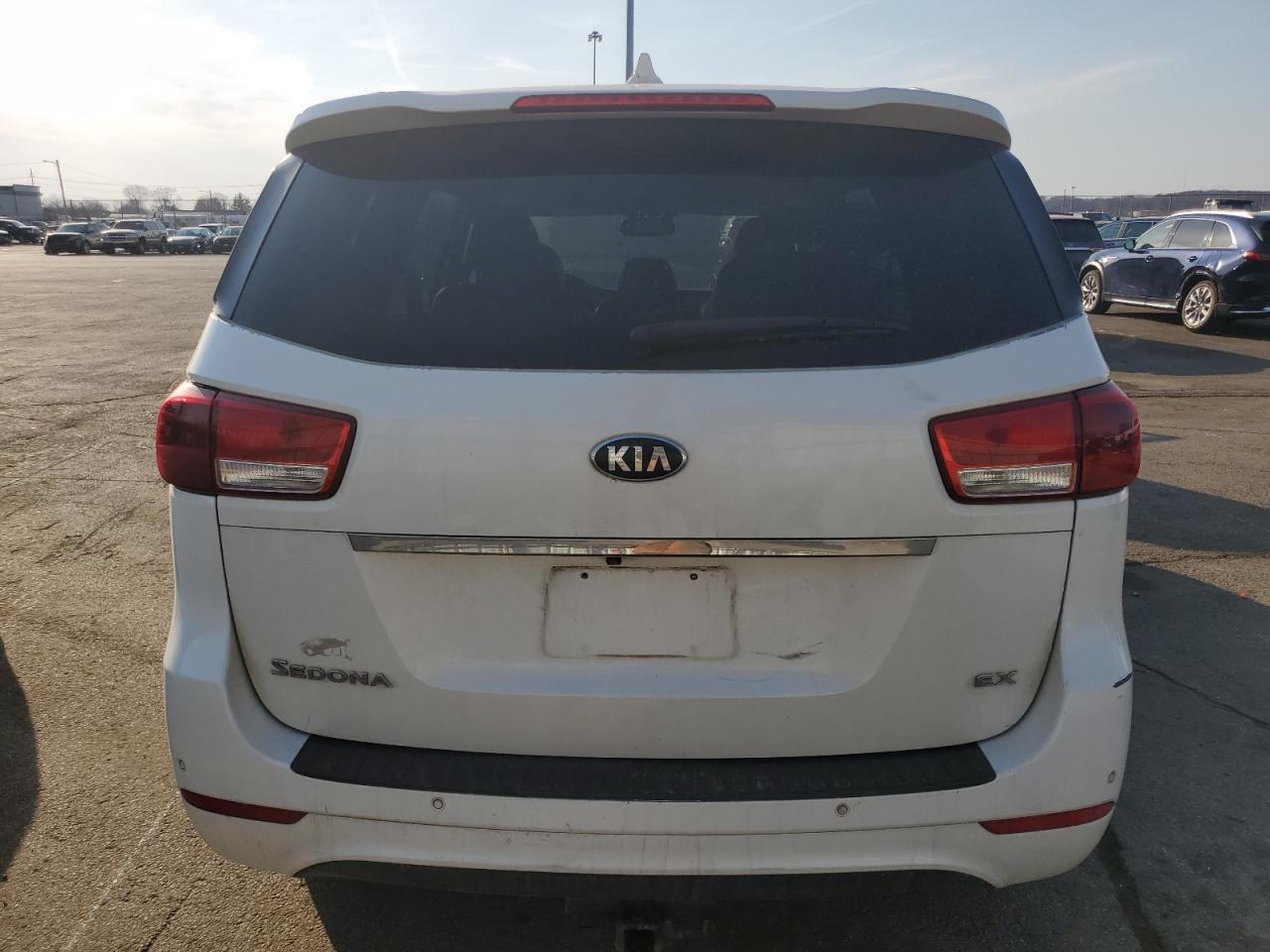 kndmc5c11f6046081 KNDMC5C11F6046081 2015 Kia Sedona Ex